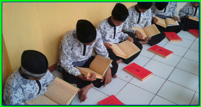 Perbedaan Pesantren Modern dengan Sekolah Umum